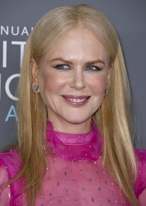 Nicole Kidman con pómulos marcados en los Critics' Choice Awards 2018