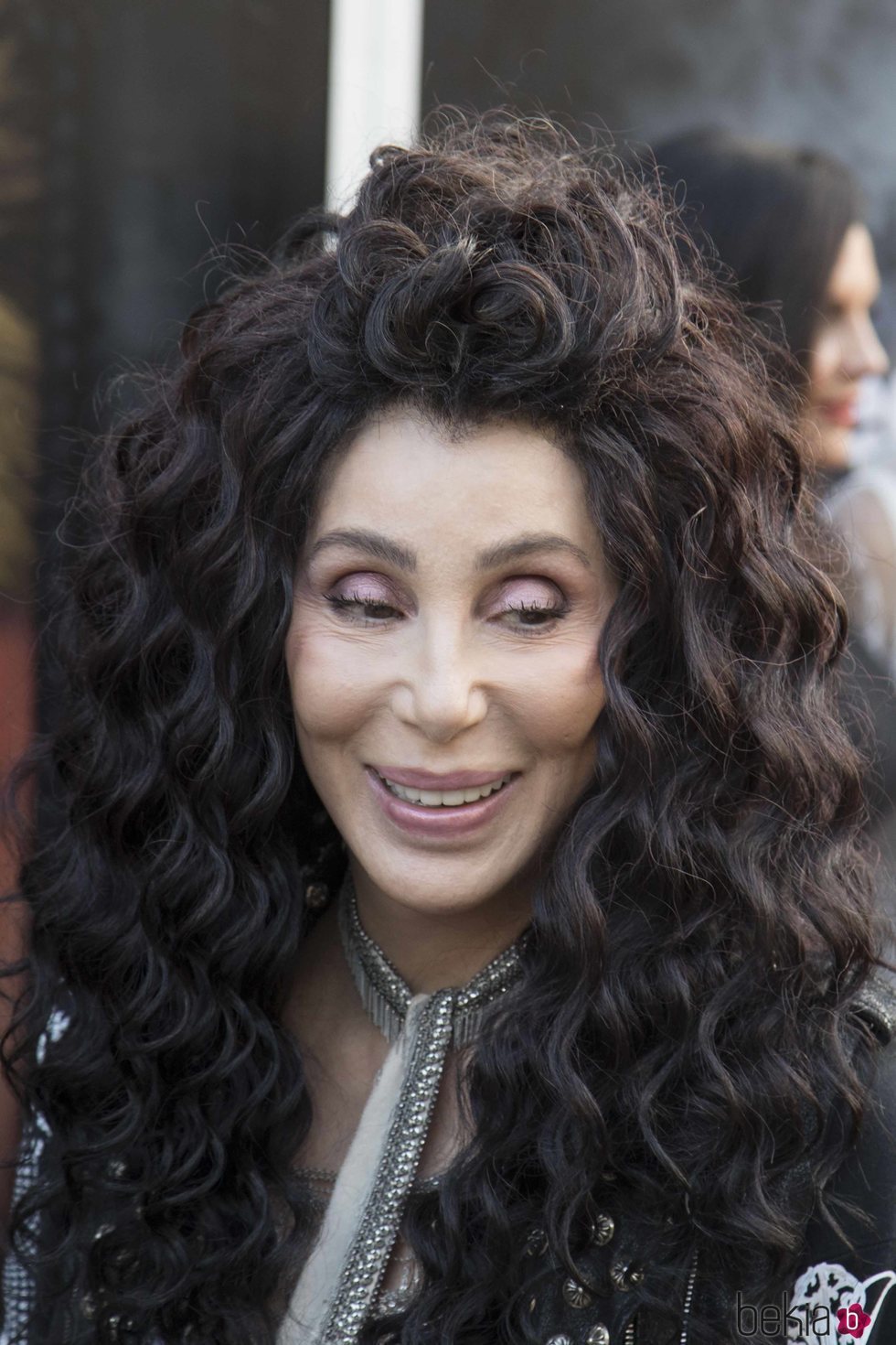 Cher con el cabello ondulado en un evento de animales en Londres 2018