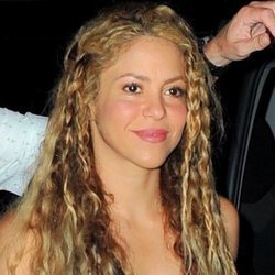 Shakira con el cabello ondulado paseando por Nueva York 2018