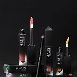 Pack gloss y perfilador de labios de Haus Laboratories, la nueva marca de cosmética de Lady Gaga