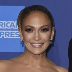 Jennifer Lopez con pestañas postizas en el Palm Springs Film Festival 2019