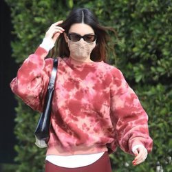 Kendall Jenner luciendo mechas californianas