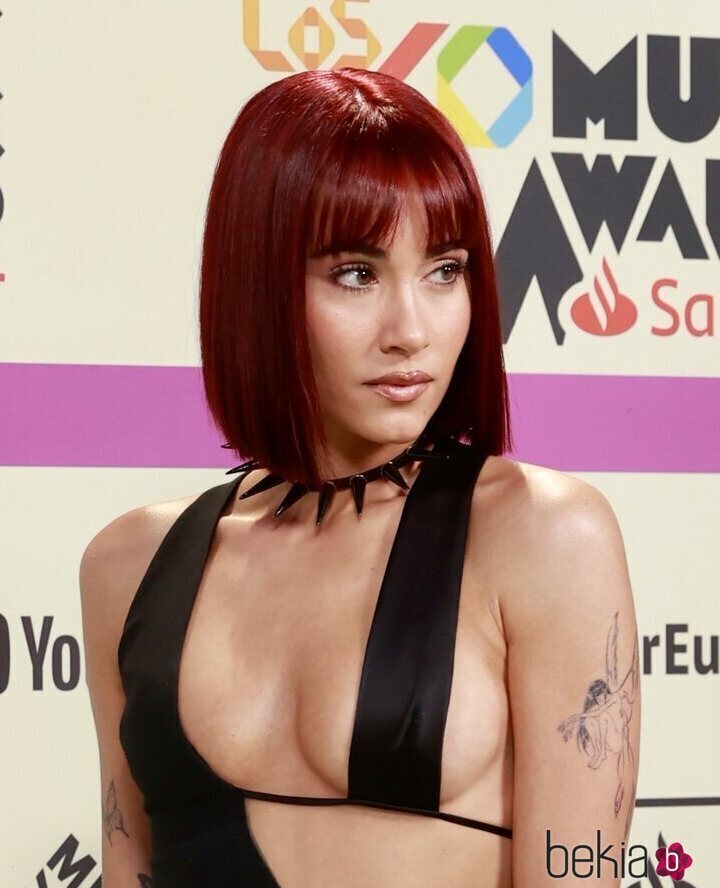 Aitana estrena 'dark red hair' en los 40 Music Awards 2023