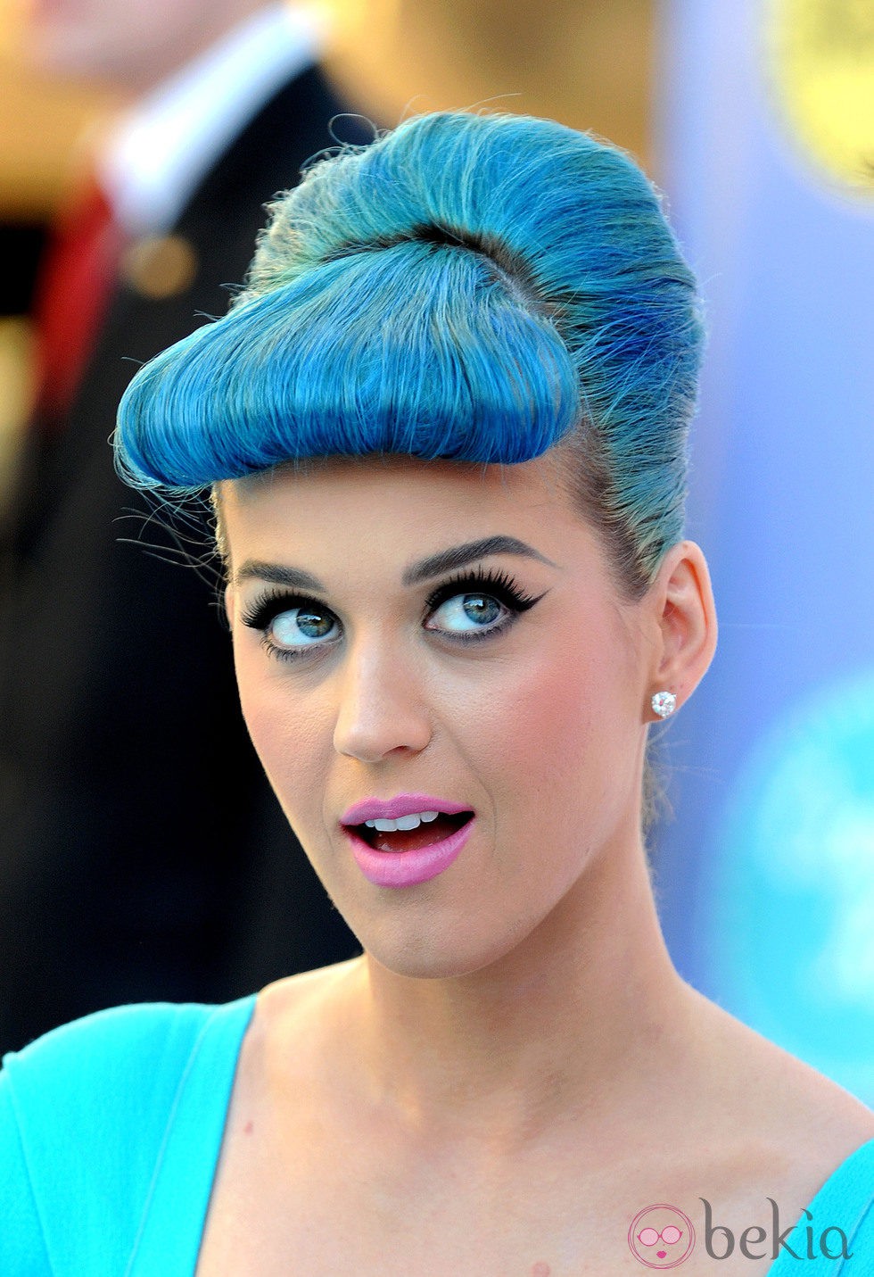 Katy Perry presenta su línea de pestañas postizas en California