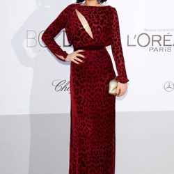 Jessie J y su peinado a los años 50 en la gala amfAR celebrada en el Festival de Cannes 2012