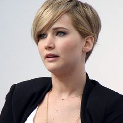 Jennifer Lawrence cambia de look y se apunta al corte pixie