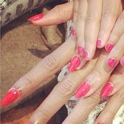 Beyoncé y su hija Blue Ivy Carter presumiendo de uñas rojas