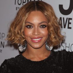 Beyoncé asiste a una fiesta de inaguración luciendo nuevo corte de pelo