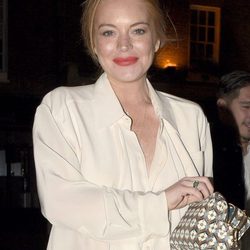 Lindsay Lohan con carmín rojo