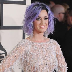 Katy Perry con cabello púrpura