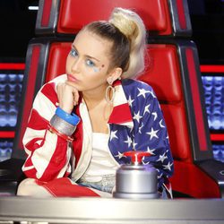 Miley Cyrus se estrena como coach de The Voice