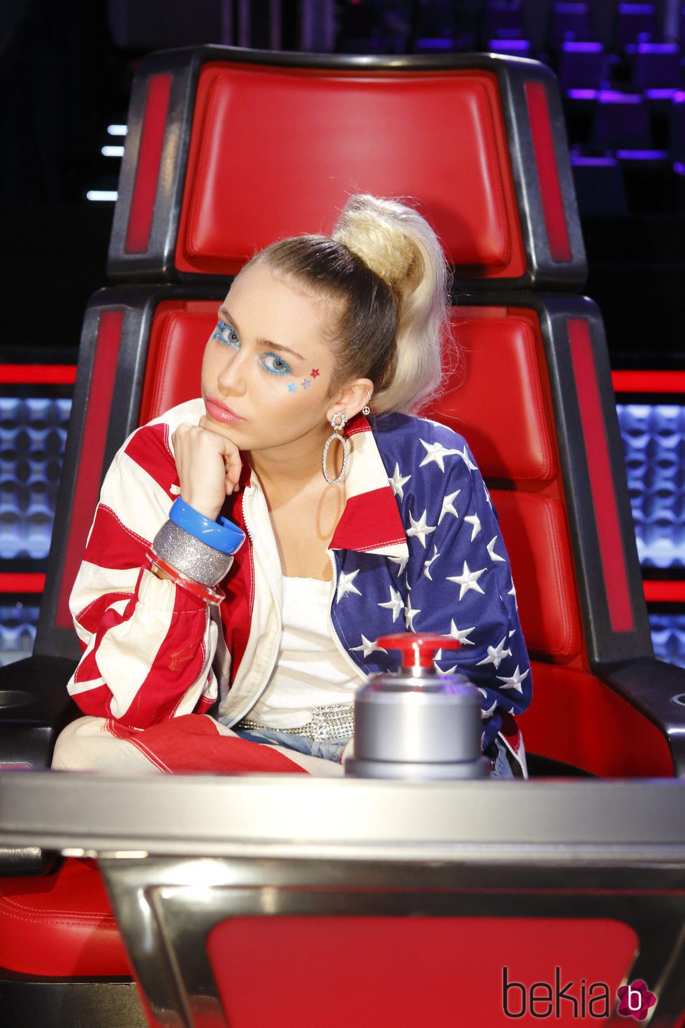 Miley Cyrus se estrena como coach de The Voice