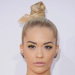Los mejores peinados y looks de Rita Ora
