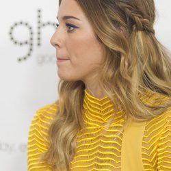 Blanca Suárez con trenza ladeada y cabello suelto