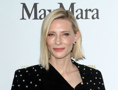 Cate Blanchett con un maquillaje efecto 'cara lavada' y un peinado sencillo