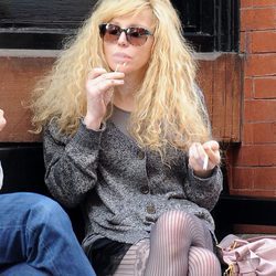 Courtney Love fumando en Soho