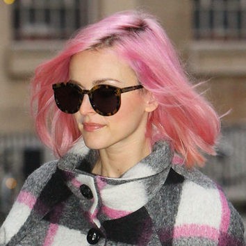 Fearne Cotton se apunta a la moda del pelo rosa