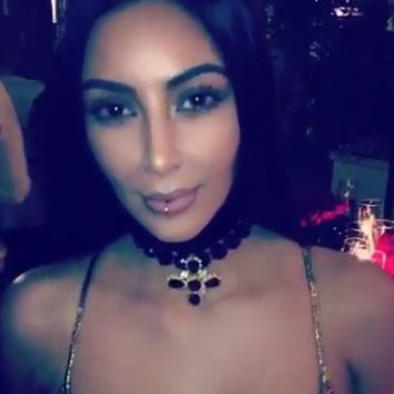 Kim Kardashian reaparece luciendo un piercing en el labio