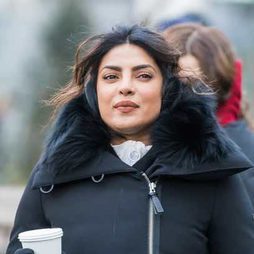 Priyanka Chopra 'esconde' el frío de Nueva York