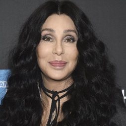 Las pestañas XL de Cher