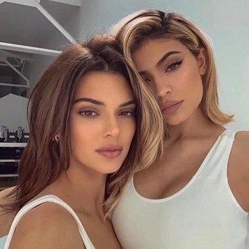 Kylie y Kendall Jenner se coronan de nuevo con este beauty look